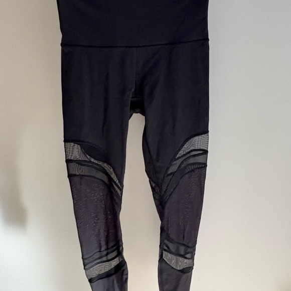 LULULEMON SPECIAL EDITION MESH LEGGINGS - Picture 3 of 9